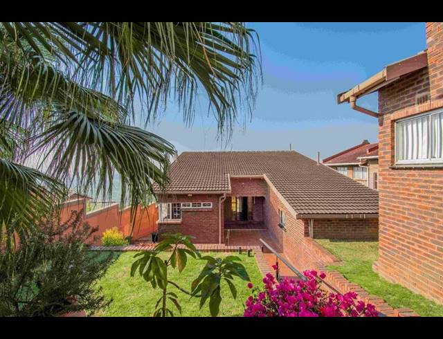 4 BEDROOM HOUSE FOR SALE IN RESERVOIR HILLS